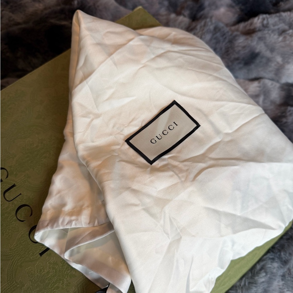 Gucci Beige and Brown Monogram Bag - Picture 14 of 16